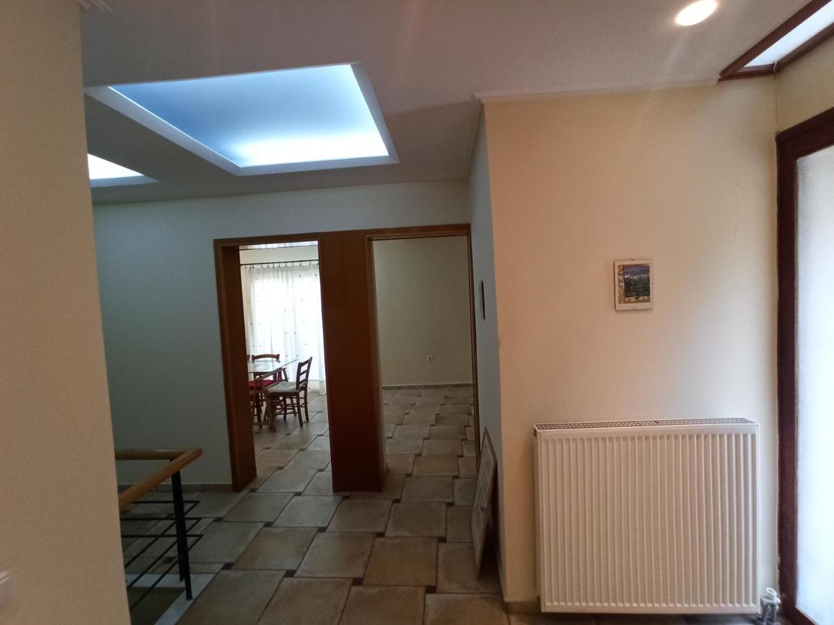 דירות Σπίτι Στο Ρίο Πατρών Με Κήπο - Detached House In Rio With Garden מראה חיצוני תמונה