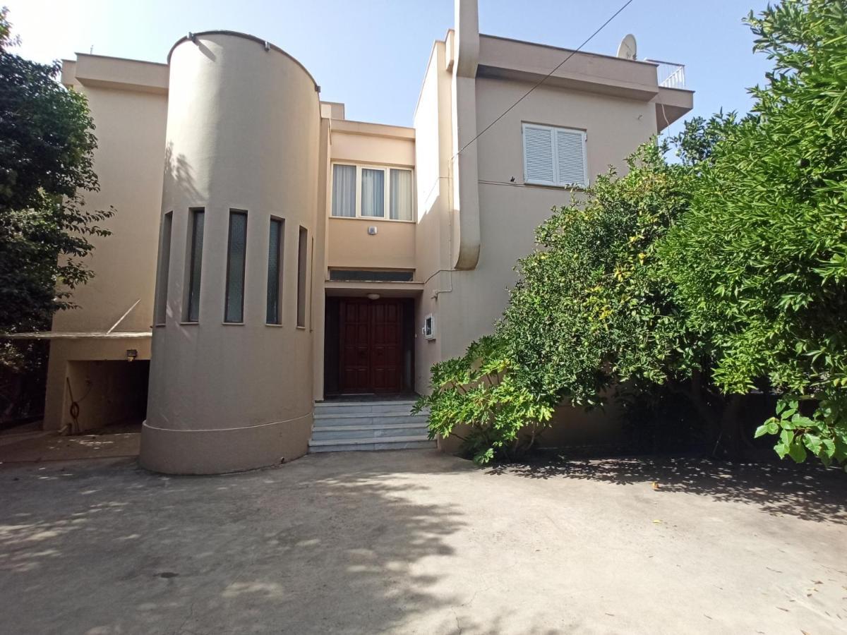 דירות Σπίτι Στο Ρίο Πατρών Με Κήπο - Detached House In Rio With Garden מראה חיצוני תמונה