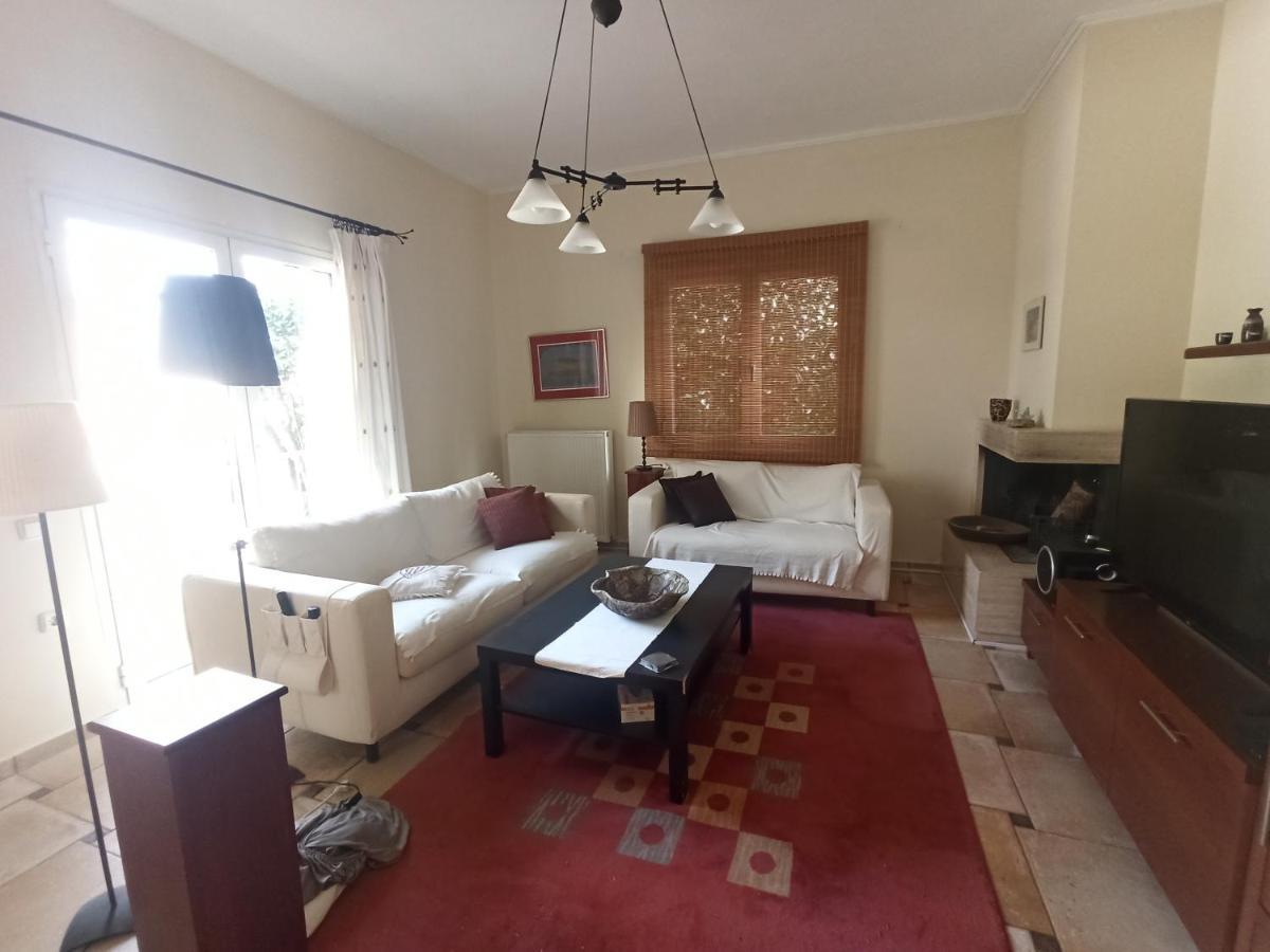 דירות Σπίτι Στο Ρίο Πατρών Με Κήπο - Detached House In Rio With Garden מראה חיצוני תמונה