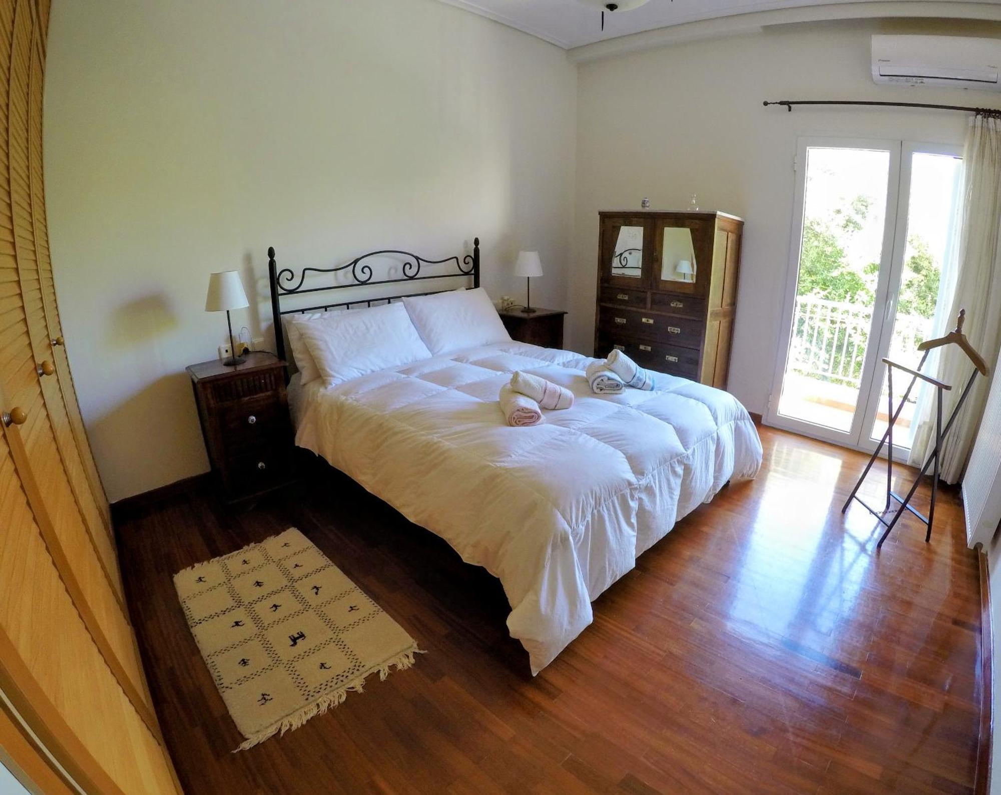 דירות Σπίτι Στο Ρίο Πατρών Με Κήπο - Detached House In Rio With Garden מראה חיצוני תמונה