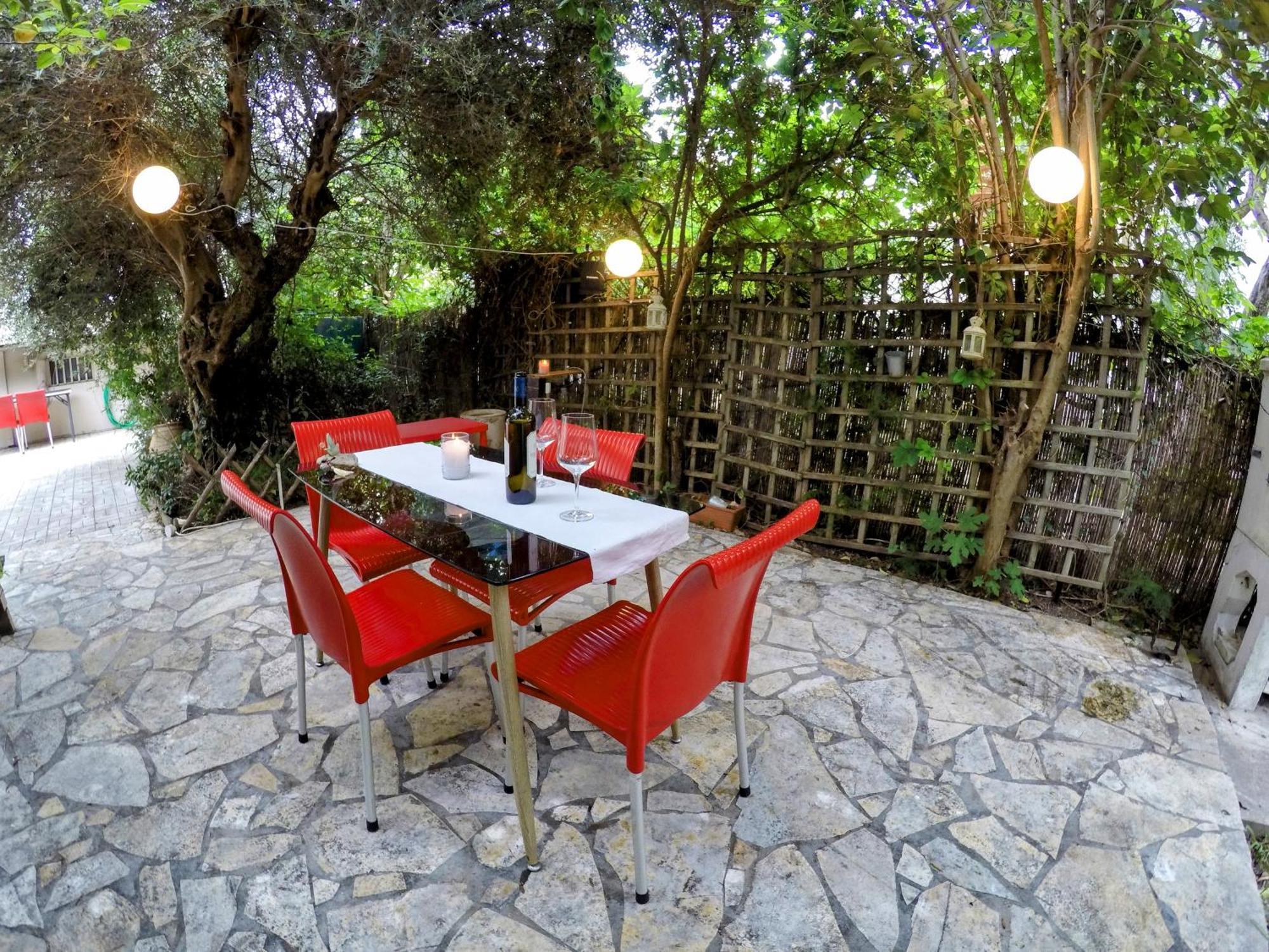 דירות Σπίτι Στο Ρίο Πατρών Με Κήπο - Detached House In Rio With Garden מראה חיצוני תמונה