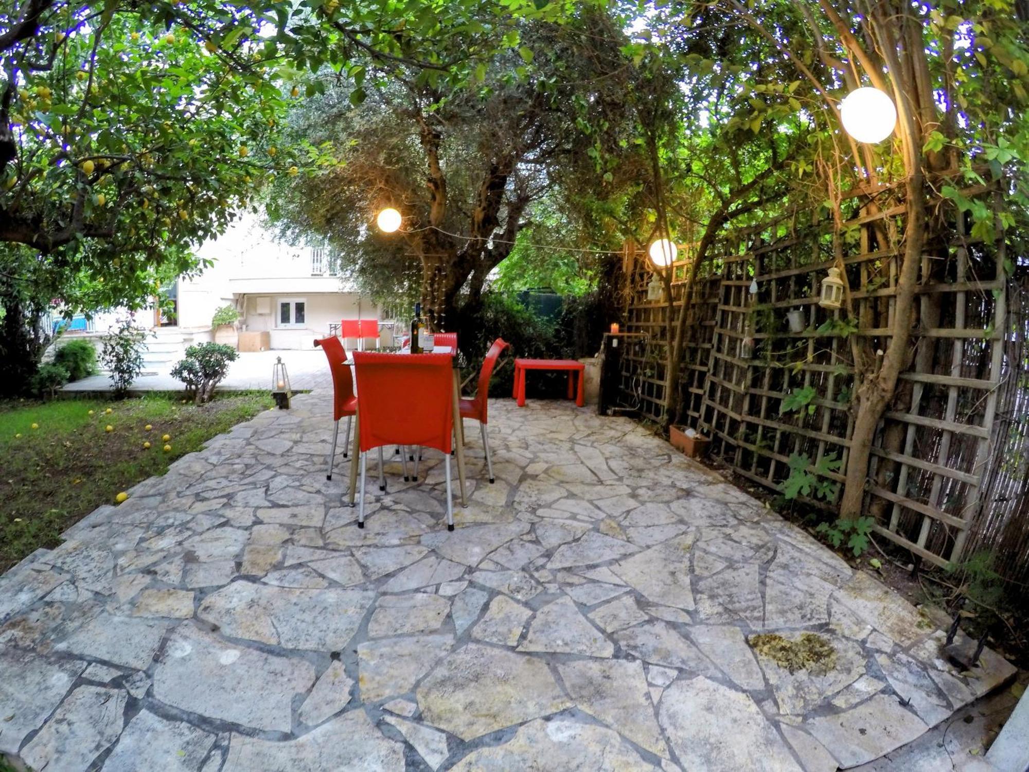 דירות Σπίτι Στο Ρίο Πατρών Με Κήπο - Detached House In Rio With Garden מראה חיצוני תמונה